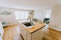 The Nags Head Cottage-Recently renovated in 2025! Walking distance to the beach!
