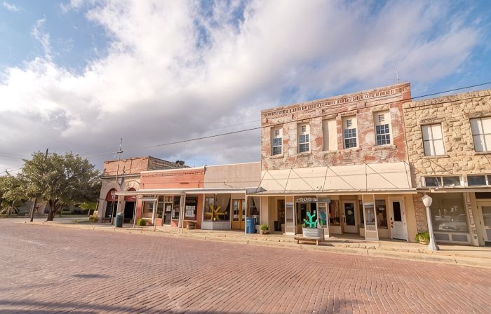 Historic Downtown Loft “B” in Miles, TX