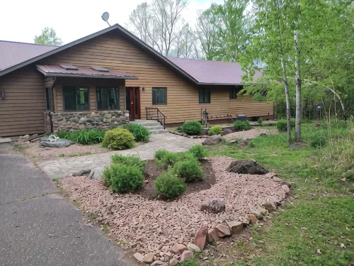 Birchwood Haven-Wooded Lakefront Cabin Retreat on Big Chetac Lake, Birchwood WI - Wi-Fi