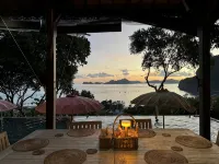 Lumbung Loft Villa w/ Balcony & Seaview in El Nido - 인피니티 풀