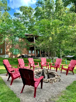 Whole House on a Quiet Cove, Lake of the Ozarks, Family Owned and Operated.