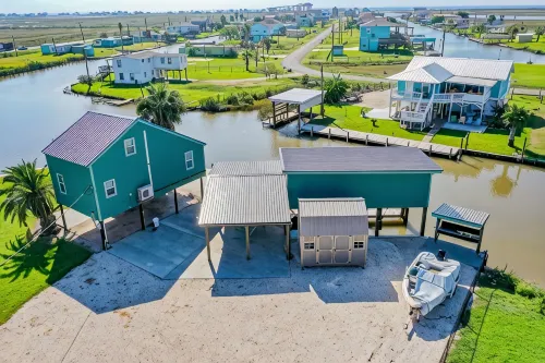 Perfect little Getaway for the fishers and beach goers!