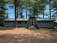 Cozy 3 b/r home w/ quick access to snowmobile trails in the beautiful Northwoods - Wi-Fi