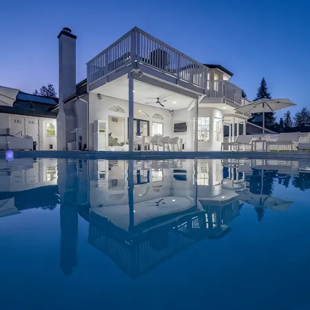 Inspired by the iconic white buildings and turquoise waters of Greece.