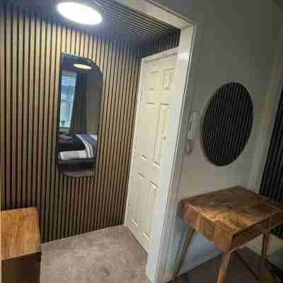Reads Avenue - Next To HA Social Club - Winter Gardens and Town Centre! Rooms