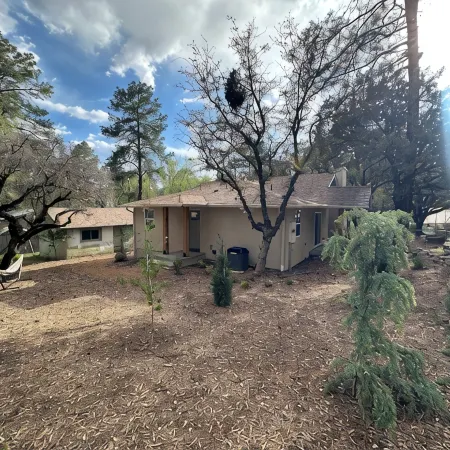 Serene Retreat Near Downtown