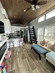 Tiny Lakeside Retreat, sleeps 8. On Lake Norman for all the lake fun! - Alphydda