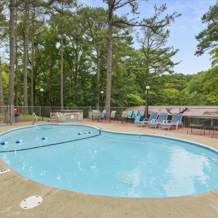 Bluebird Cottage - Hot Tub - Pool - Coffee - Fire Pit - less than 1 mile to SDC!