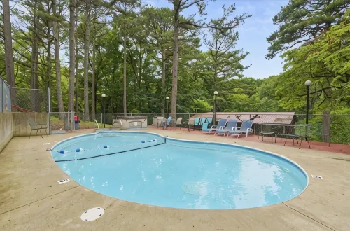 Bluebird Cottage - Hot Tub - Pool - Coffee - Fire Pit - less than 1 mile to SDC! - Hytter