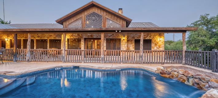 La Mansion on the Frio - Pickleball Court, Pool Ξενοδοχεία στην πόλη Uvalde County