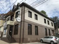Tayozhnyij Ohotnik Hotel - Inns