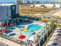 Tru by Hilton Destin Hotels near Emerald Coast Centre