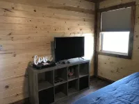 The Eagles Nest w/ Hot Tub- Natures Retreat! - Chalets