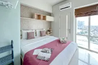 Classic and Compact Studio at The Square Surabaya Apartment by Travelio - Lejligheder