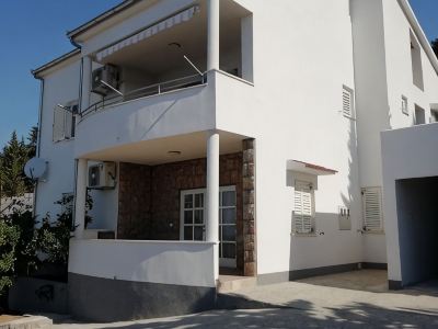 Apartment Ante