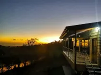 Monteluna Studios Monteverde - parking