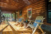 Cozy Couples Cabin/Private & Secluded/Hot Tub/Fire Pit/Hillside View - Romantic