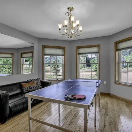 Charming Modern Victorian in the Village of EVL