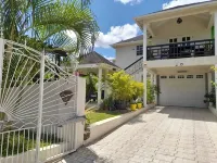 Affordable Luxury Two Bedroom Two Bathroom Apartment With Private Pool - 2 ดาว