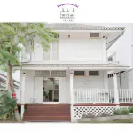 Khemjit Cafe' and Bed