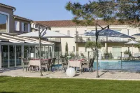 Le Domaine des Oliviers - Pools
