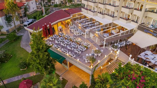 Justiniano Deluxe Resort