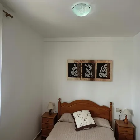 Beachfront apartment (pet friendly)