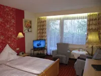 Hotel Pension Marie-Luise, Hotel Garni,Therme Plus