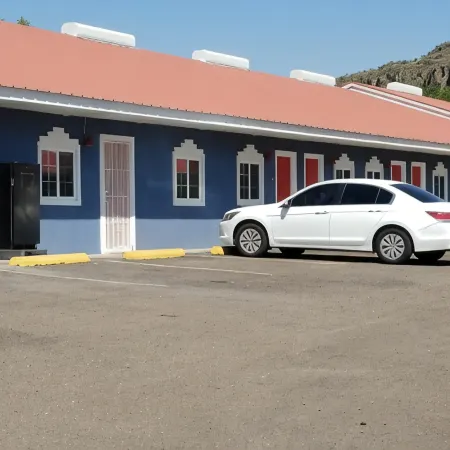 Fort Davis Inn & RV Park