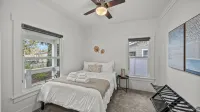 2BR Homey Cottage near Rosebowl - Free Parking - 4 stjerner