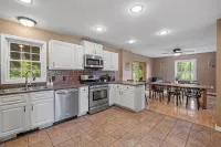 Lakes Region Home, Close to Hiking, Golf and More - 3-Star