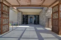 Resort-Style Gated, Pool Gym Near Downtown Phoenix & Chase Field Hiking Mountain - 방갈로