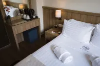 Piraeus Port Hotel
