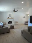 Spacious 6-bedroom house in marvelous Clovis with WiFi, AC