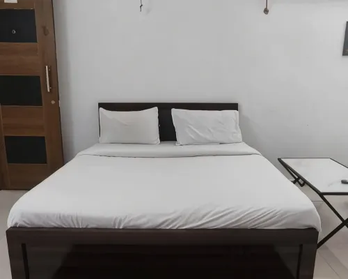 Hotel Royal Night Hotels in Marwad