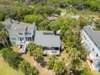 Casa De Chill - Quiet 4 BR w/ Golf Course and Partial Ocean View - Wi-Fi