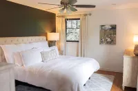 Stylish private home, 1 mile from Historic Downtown Franklin, TN - บังกะโล