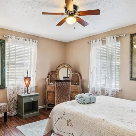 Charming 2-bedroom 2-bathroom house in brilliant Tybee Island with AC, WiFi