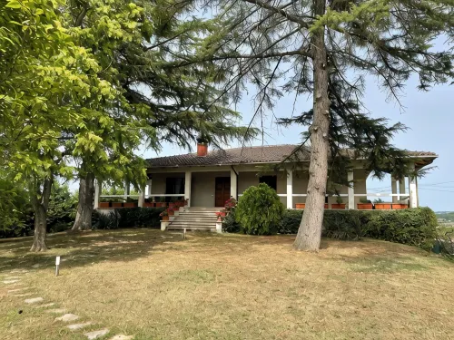 Villa with private pool 5 minutes from Lake Trasimeno - WiFi