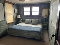 Cozy Lake House on Oneida with Waterfront Access - WiFi