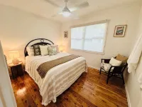 Hali'a - Renovated, 3 Bedroom Beach Cottage in Burleigh 5 mins walk to beach - Homestays