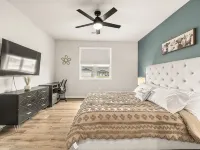 Charming 3-bedroom townhome with a backyard, WiFi and AC in delightful Plover WI Hotels in Plover