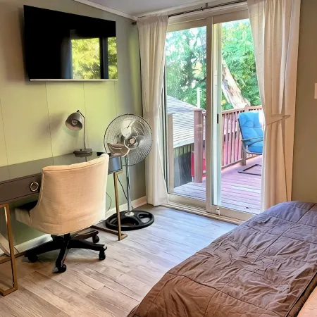 Relaxing Scenic 1 Bedroom Retreat With Private Hot Tub