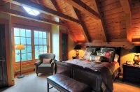 Luxurious Retreat in Bright's Creek near Lake Lure, Tryon, Hendersonville - 5-Star