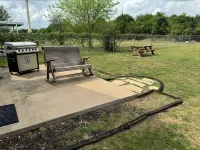 Blue Haven at Salado Plaza. Family Friendly Townhome w/ Fenced Back Yard!