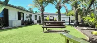 Pacific Palms Motor Inn - Strand