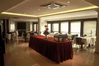 儒萬維爾藍樹塔酒店 - 早餐