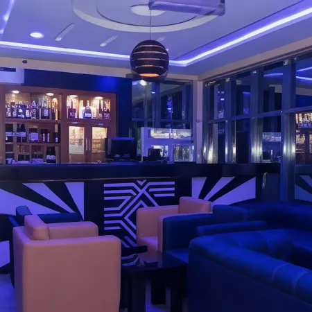 Iris Gold Suite
