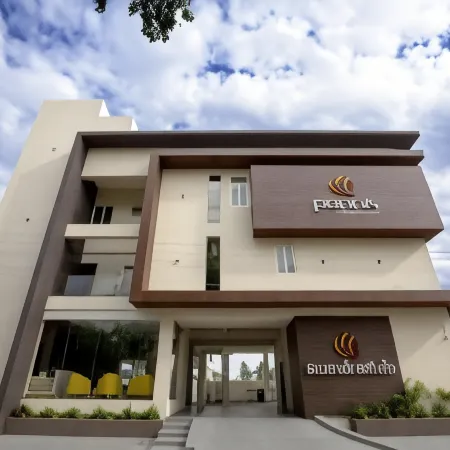 Ponnis Hotel