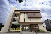 Ponnis Hotel